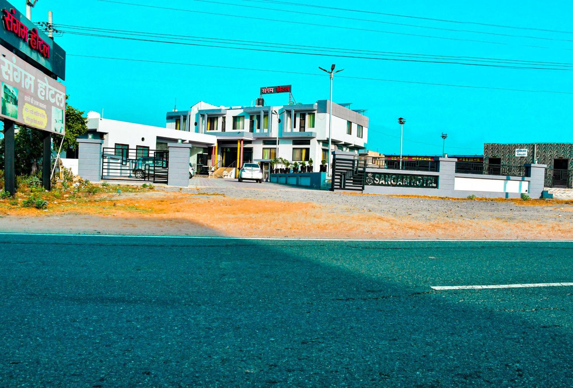 Sangam Hotel Chirawa Exterior photo