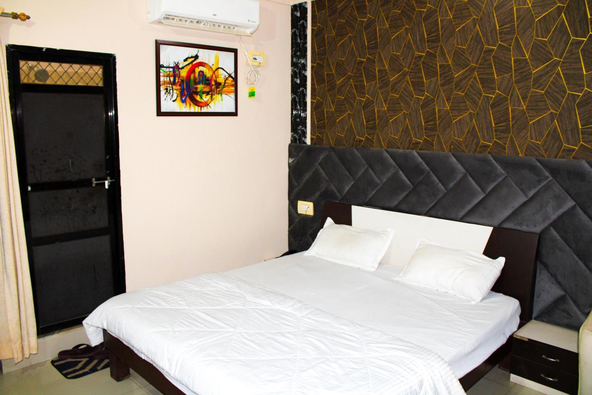 Sangam Hotel Chirawa Exterior photo